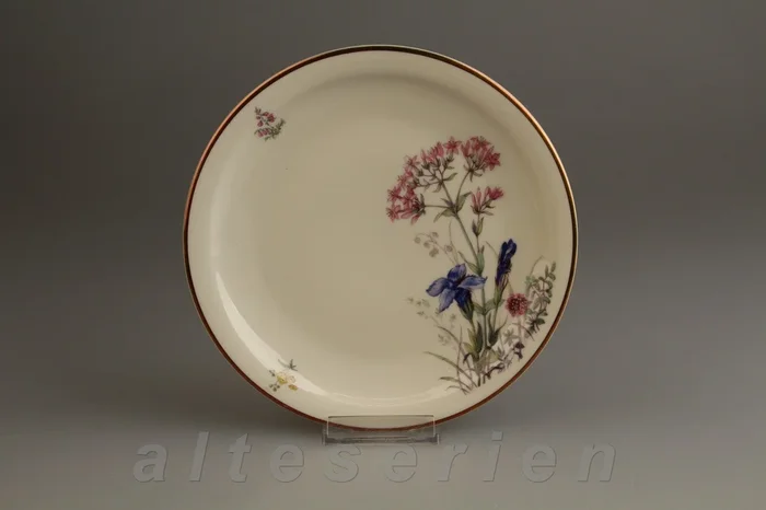 Kuchenteller – Scene E –