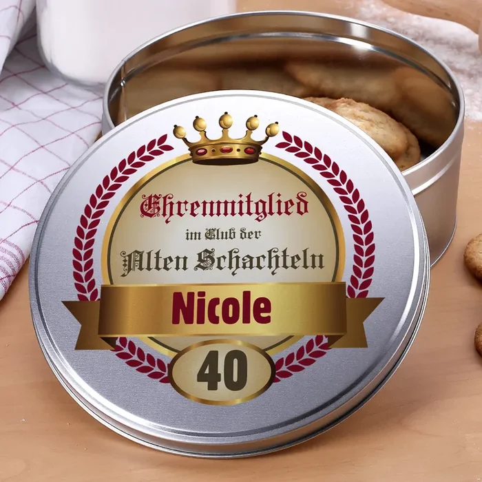 Metalldose als Geschenkverpackung für alte Schachteln
