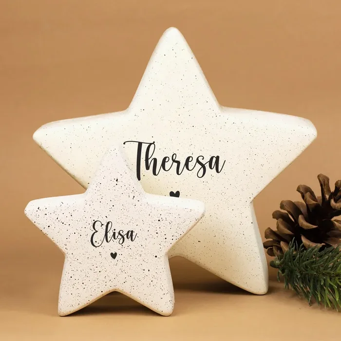 Personalisierter Keramikstern von Leonardo mit Name & Herzmotiv in Creme | Geschenk & Weihnachtsdeko